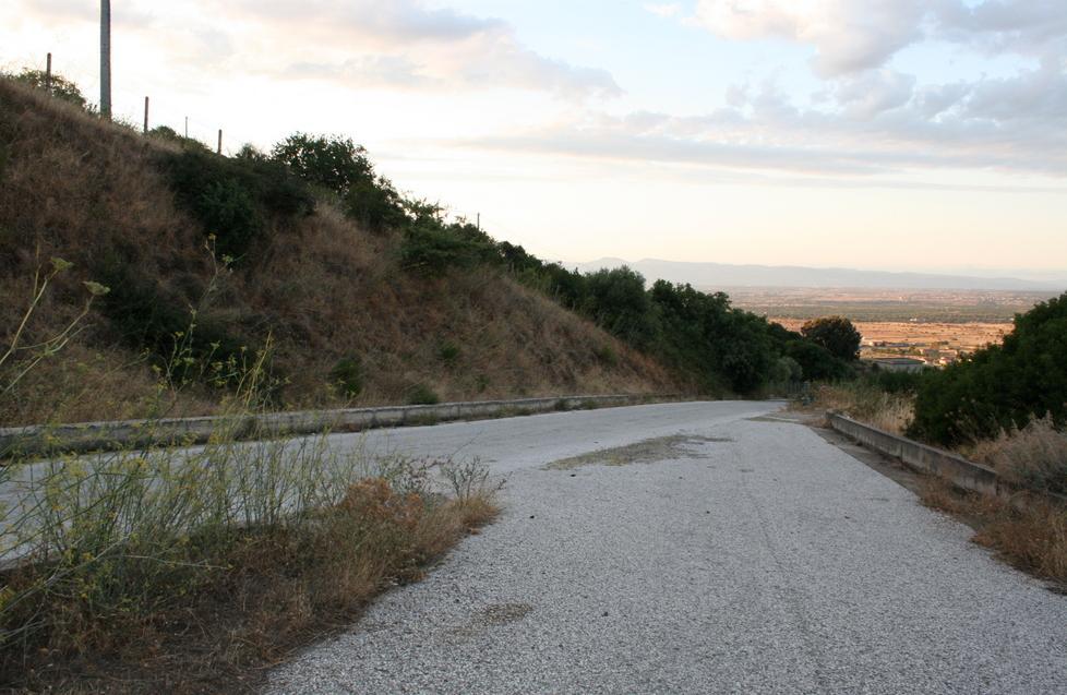 Strada per il monte, polemiche per l’assenza di manutenzione