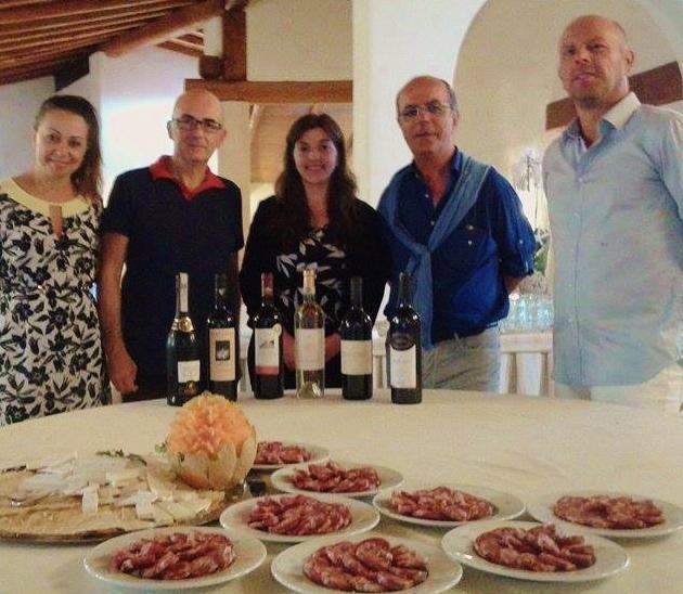 Dal vino al folclore, a Porto Rotondo la Sardegna migliore 