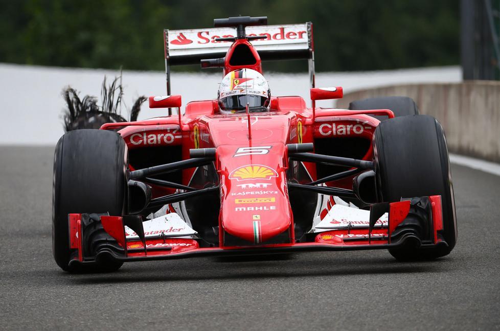 Spa: esplode la gomma, Vettel furioso 
