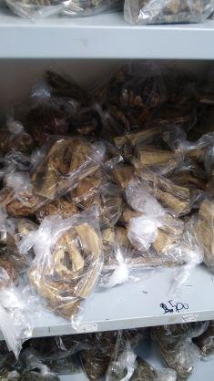 La carne sequestrata dalla polizia municipale