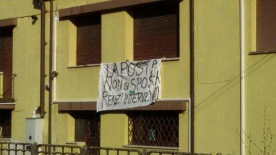Protesta contro la chiusura delle poste a Valpromaro