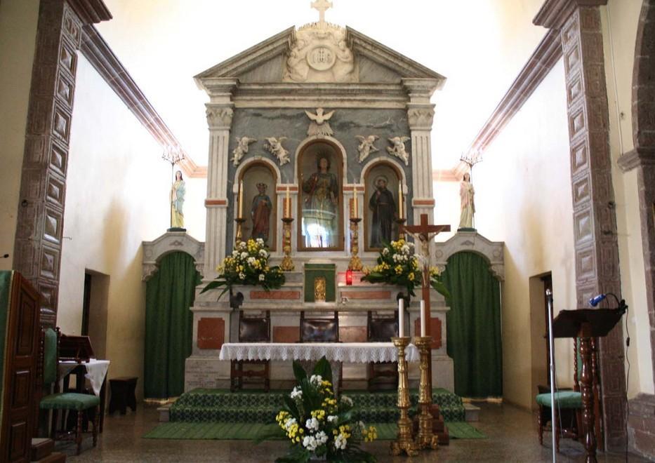 Furti sacrileghi in due chiese a Macomer, rubate le tovaglie d’altare