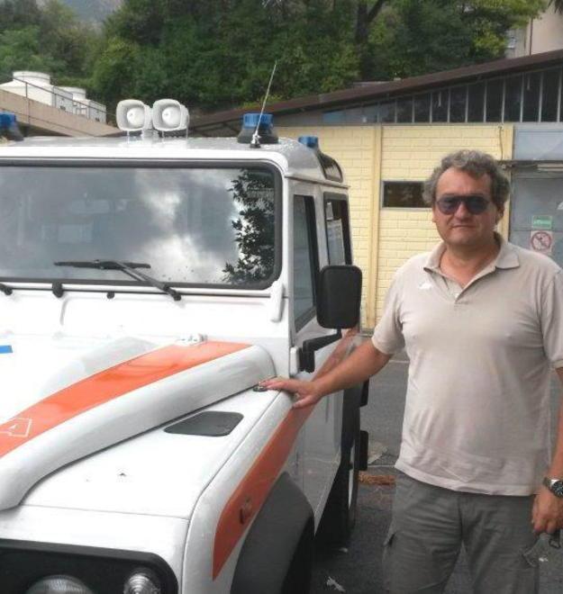 Una nuova jeep per il soccorso cave 