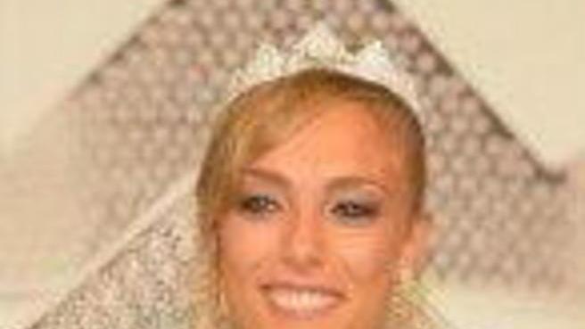 Lacrime, pioggia e gioia con passerella vincente della bella Giulia Bogi