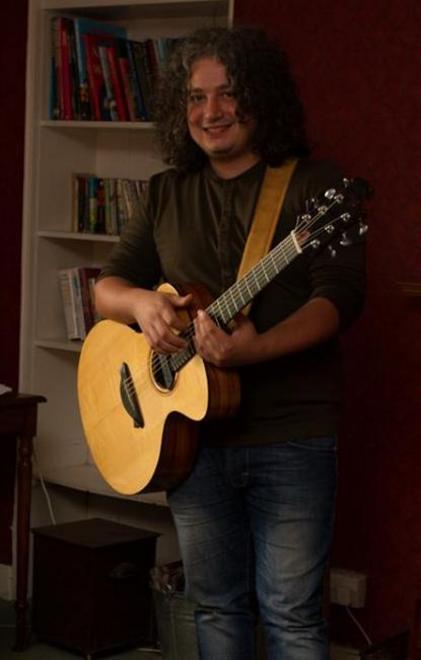 Musica sotto gli olivastri millenari 