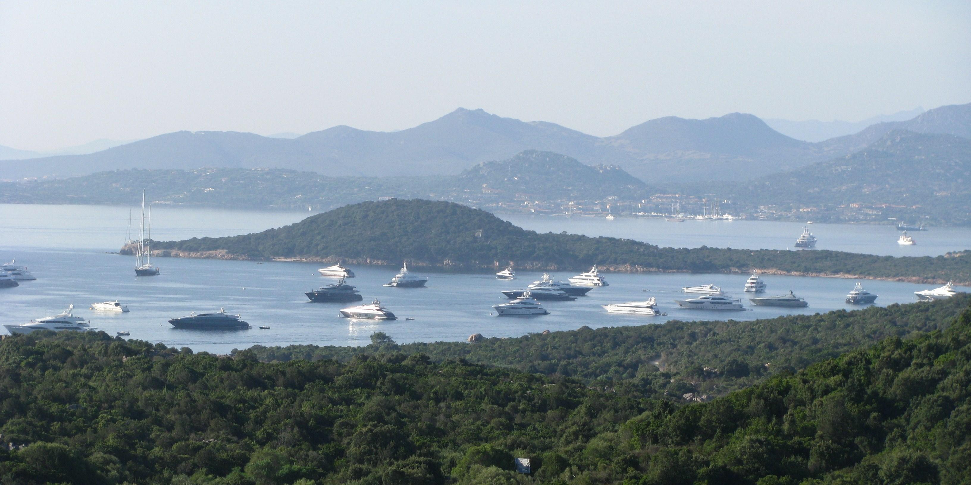 La rada di Cala di Volpe