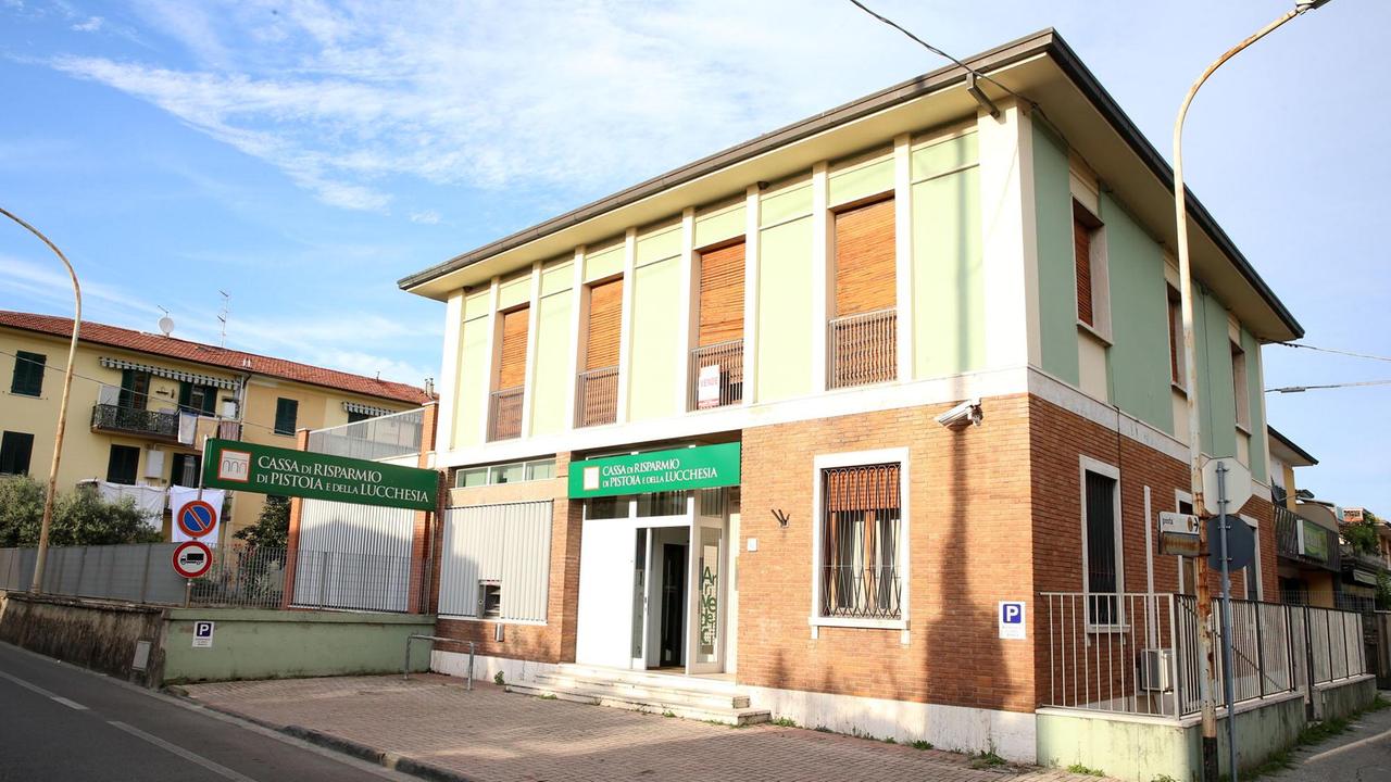 La fliliale della Caripit rapinata da Giuseppe Omo Urso