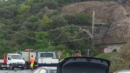 Carambola sul Romito, traffico ko