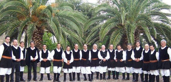 Venerdì serata folk organizzata dal gruppo Lachesos