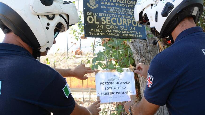 Sequestri e demolizioni, il cantiere vola