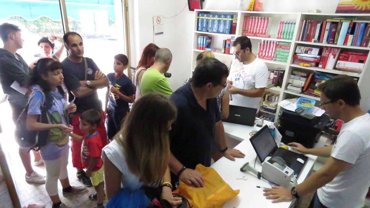La libreria Omnia di via Reggiana (foto Batavia)