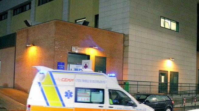 Grave una 17enne caduta dalla finestra