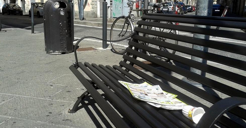 Panchina degrado in via Ernesto Rossi