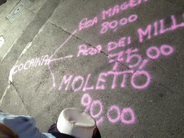 La scritta comparsa in via del Cardinale (Corrado Salvini Pentafoto)