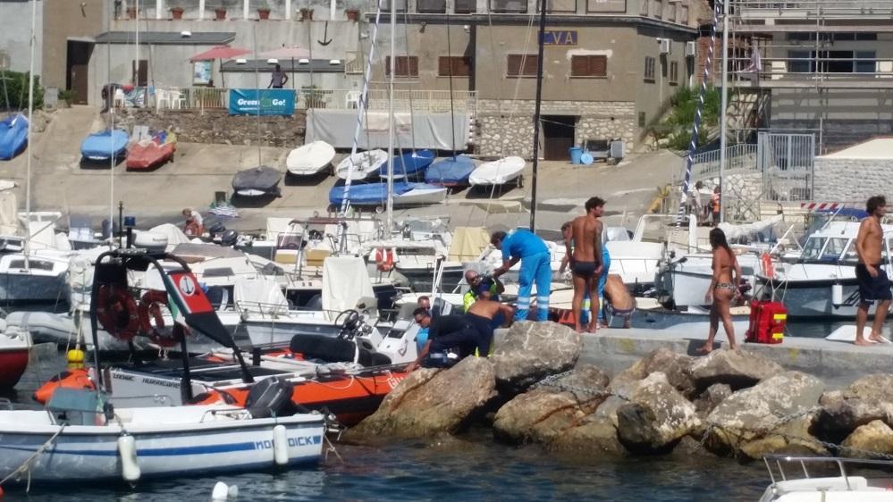 I soccorsi al moletto di Antignano