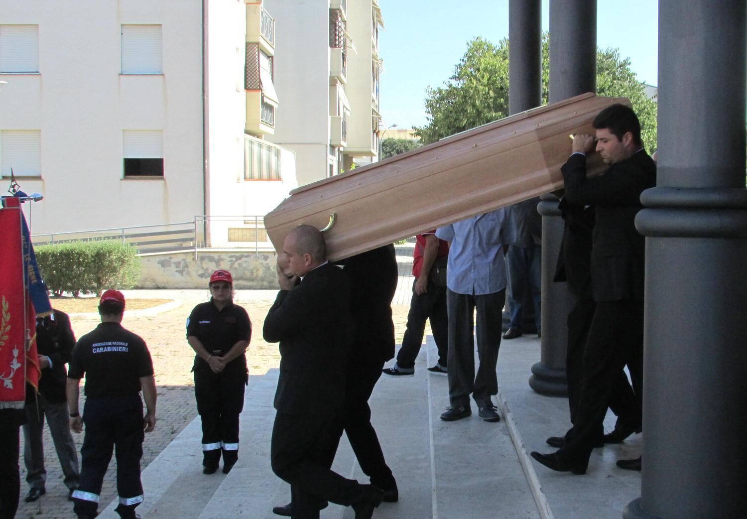 I funerali di Sandra Mariani a Follonica (foto Giorgio)