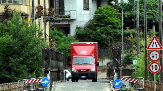 Passerella pedonale per sostituire il PonteMagra