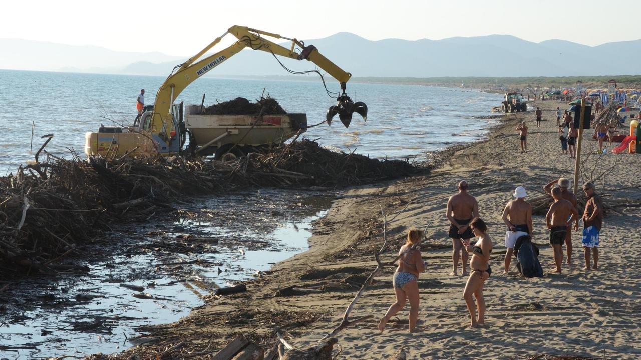 Ruspe al lavoro a Marina di Grosseto