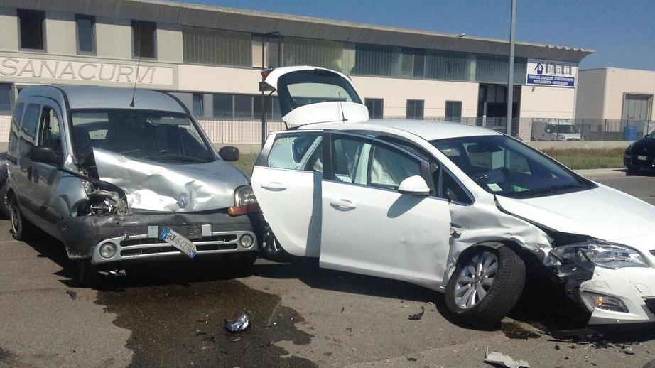 Incidente con quattro feriti