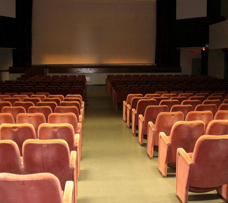 Restano solo due giorni per salvare il teatro 