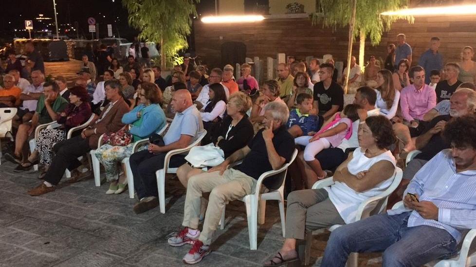 In tanti alla presentazione del libro