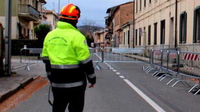 Lavori alla fognatura e strisce pedonali così cambia il traffico