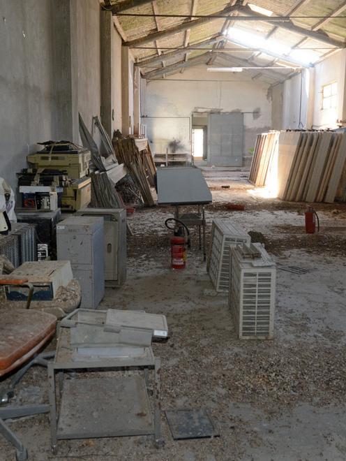 Bonifica ex Isola, Lilliu minaccia le dimissioni