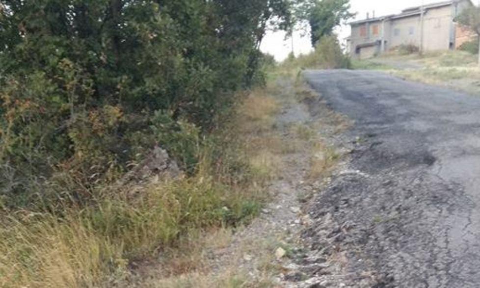 Via Castiglione, i pericoli delle buche
