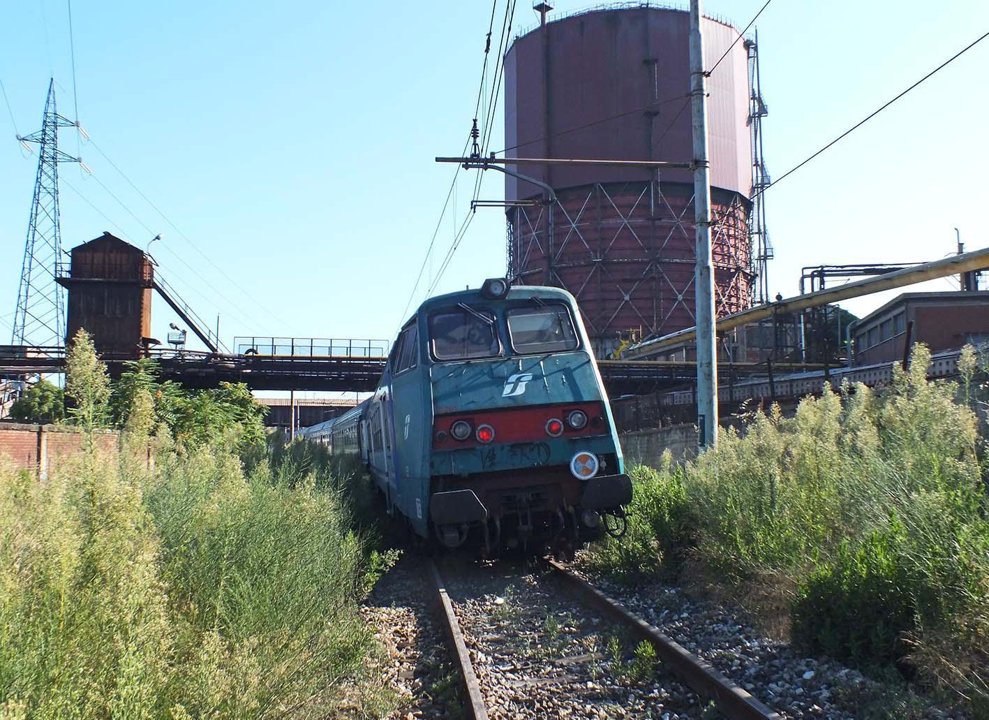 Il treno fermo dopo l'incidente