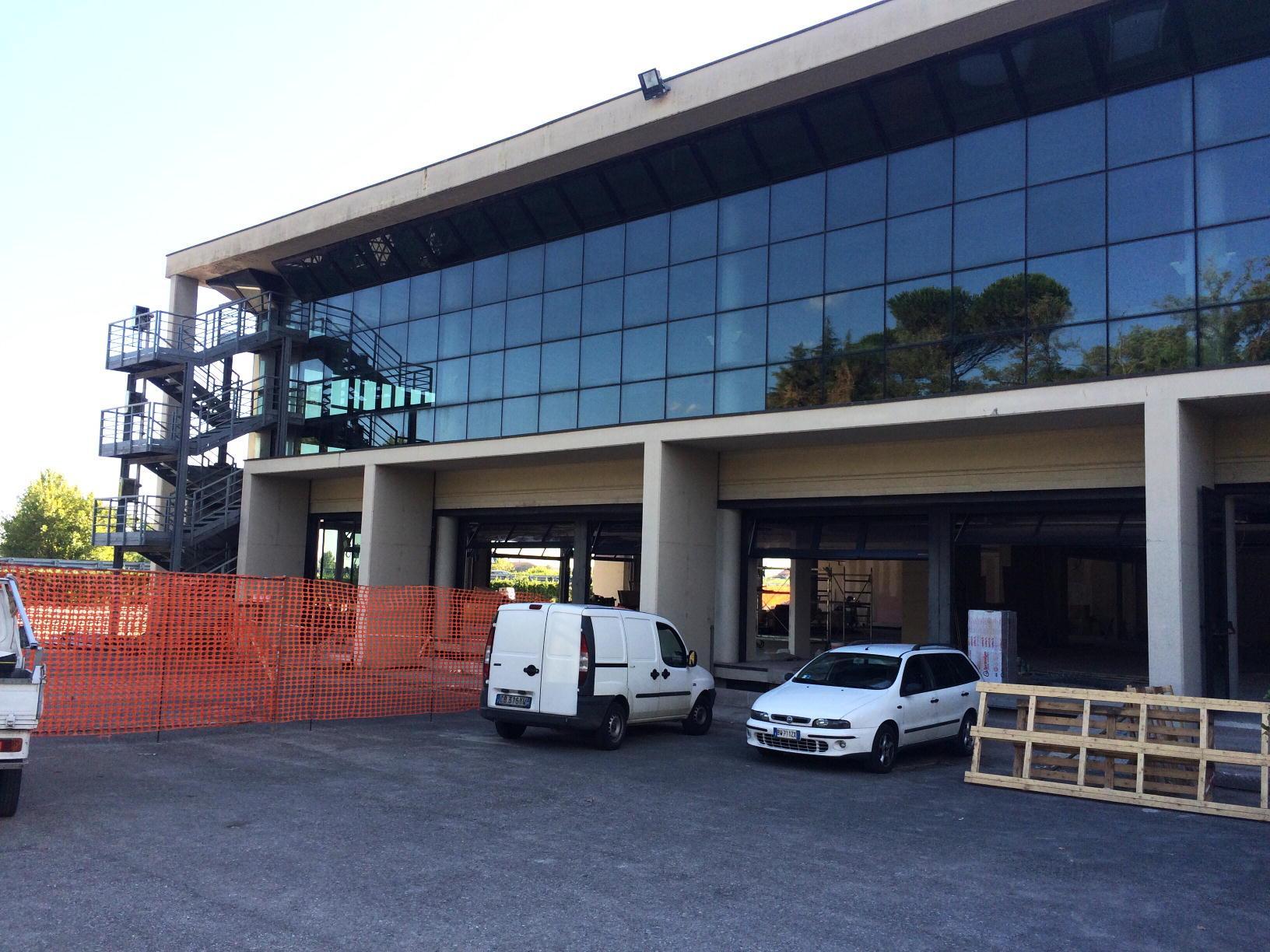 I lavori per il nuovo Posta Club nei locali della Incom a Pieve a Nievole (Foto Nucci)