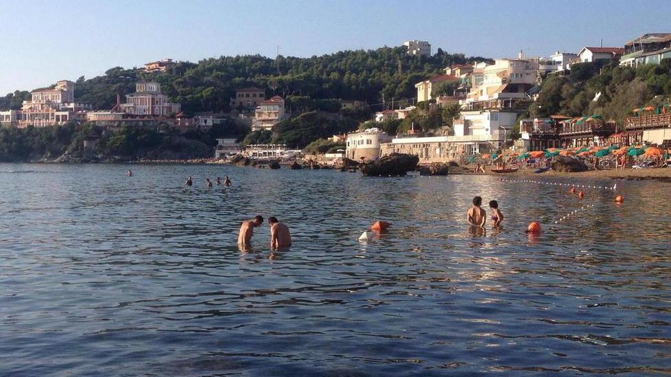 La balneazione è vietata ma solo pochi lo sanno