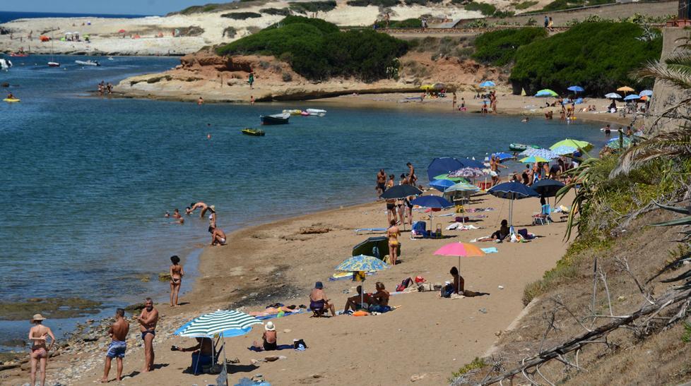 Anziano medico muore in spiaggia 