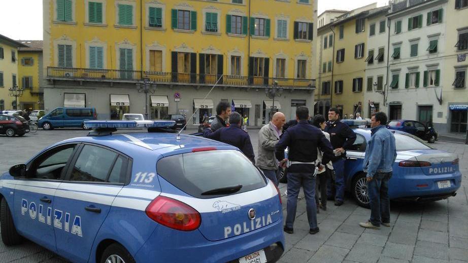 Polizia in piazza Duomo
