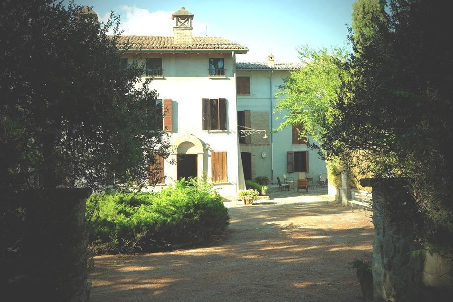 “Who Où. Arte fuori luogo”, a Villa Genesio