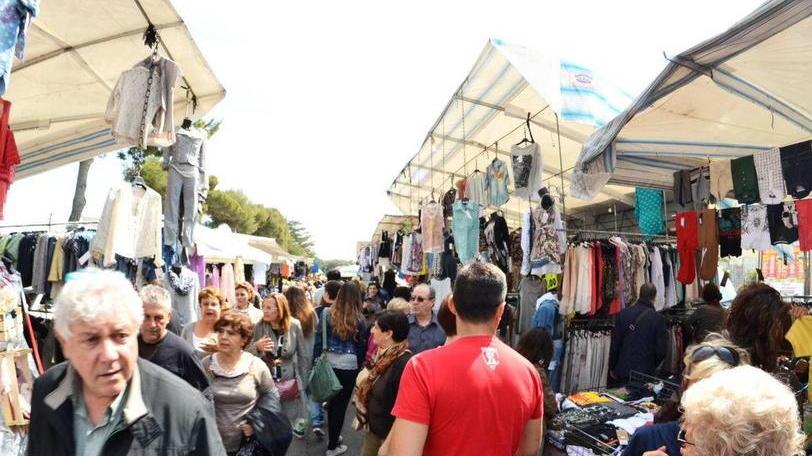 Mercatino del venerdì, gli ambulanti propongono modifiche