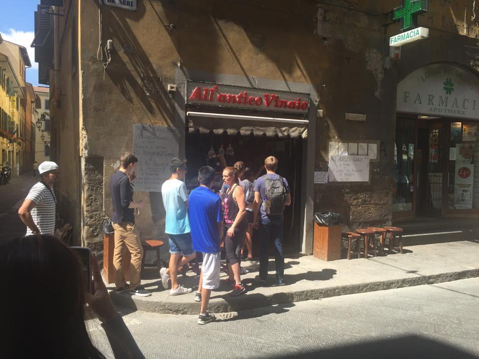 L'Antico Vinaio si scusa: "Quest'anno non sono io il re di Tripadvisor"