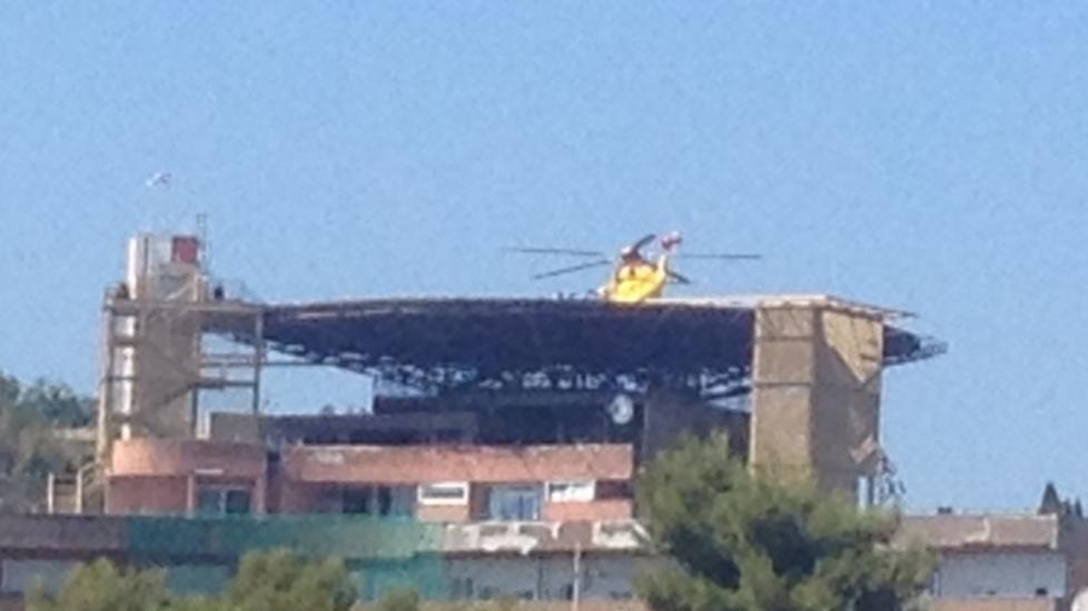 Un bambino rischia di annegare in piscina