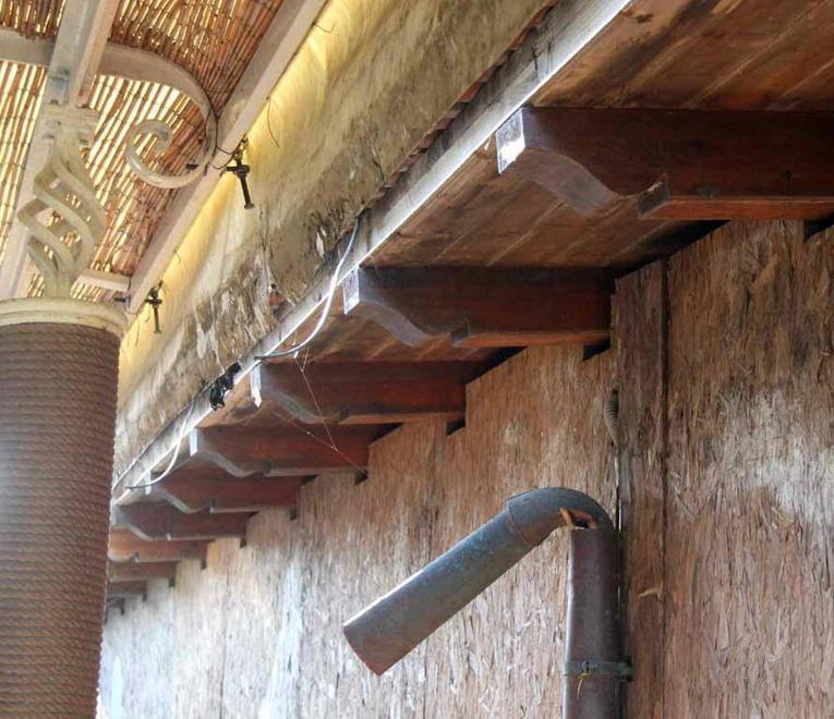 Monili per 15mila euro rubati in una villetta 