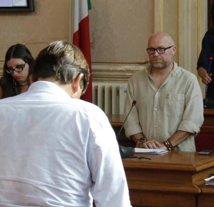 Nogarin: con una gestione diretta sarebbe accaduto?