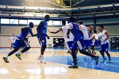 La Dinamo incontra amministratori e tifosi di Palau