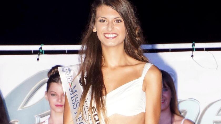 Asya, 16 anni, è la più bella e vince nel nome di Ilaria