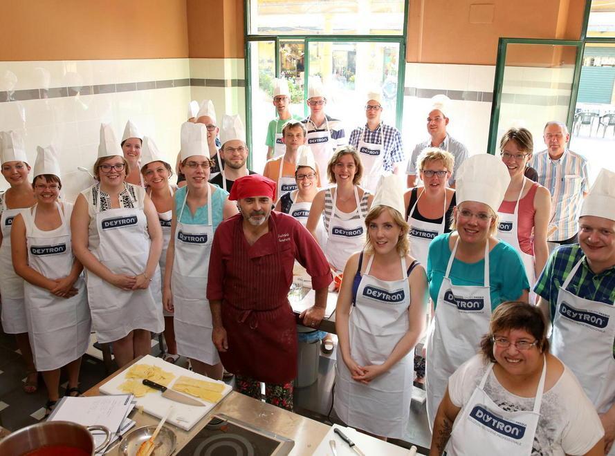 Turisti a scuola di cucina italiana 