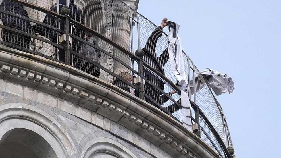 Quel cronista che aggirò la sorveglianza