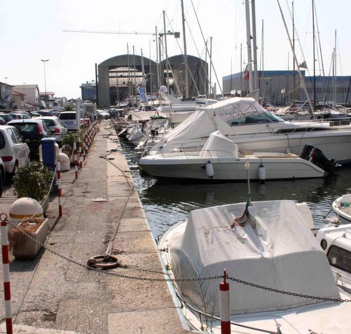 Banchine Lenci e Calafati: a breve colonnine e bando