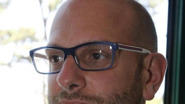 E un bagnino finisce nei guai per otto piantine