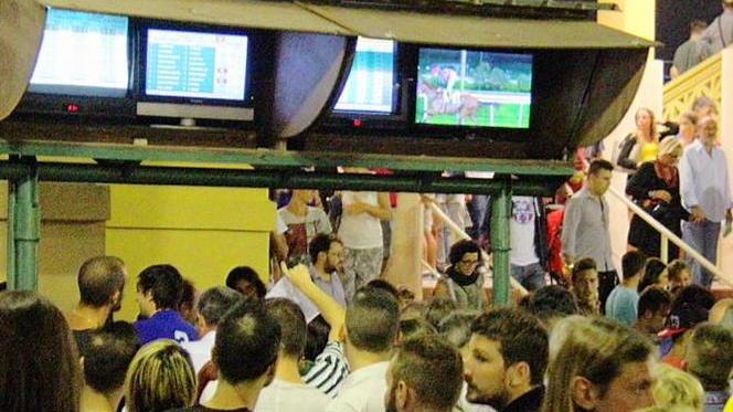 Al Caprilli è l’ultima notte di corse