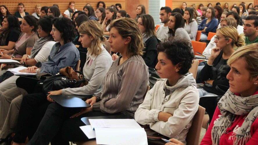 Unimore, l’invasione delle matricole al corso di psicologia
