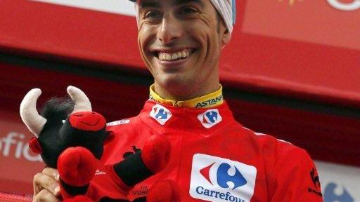 Fabio Aru con la prima maglia rossa conquistata alla Vuelta