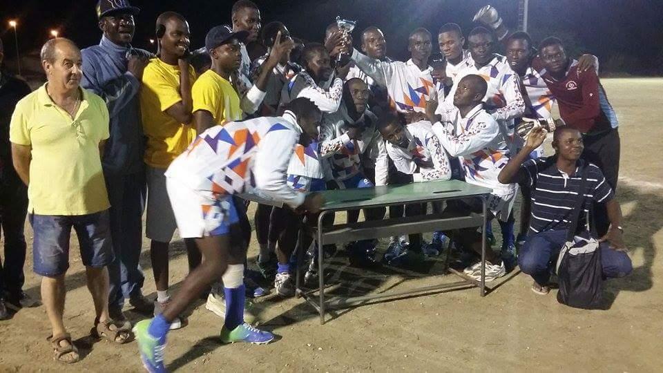 La formazione dei profughi che hanno vinto il torneo di Curcuris