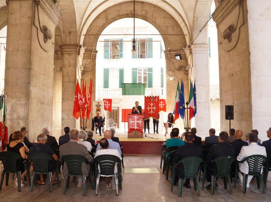 Omaggio ai sindaci e all’arcivescovo Vettori 